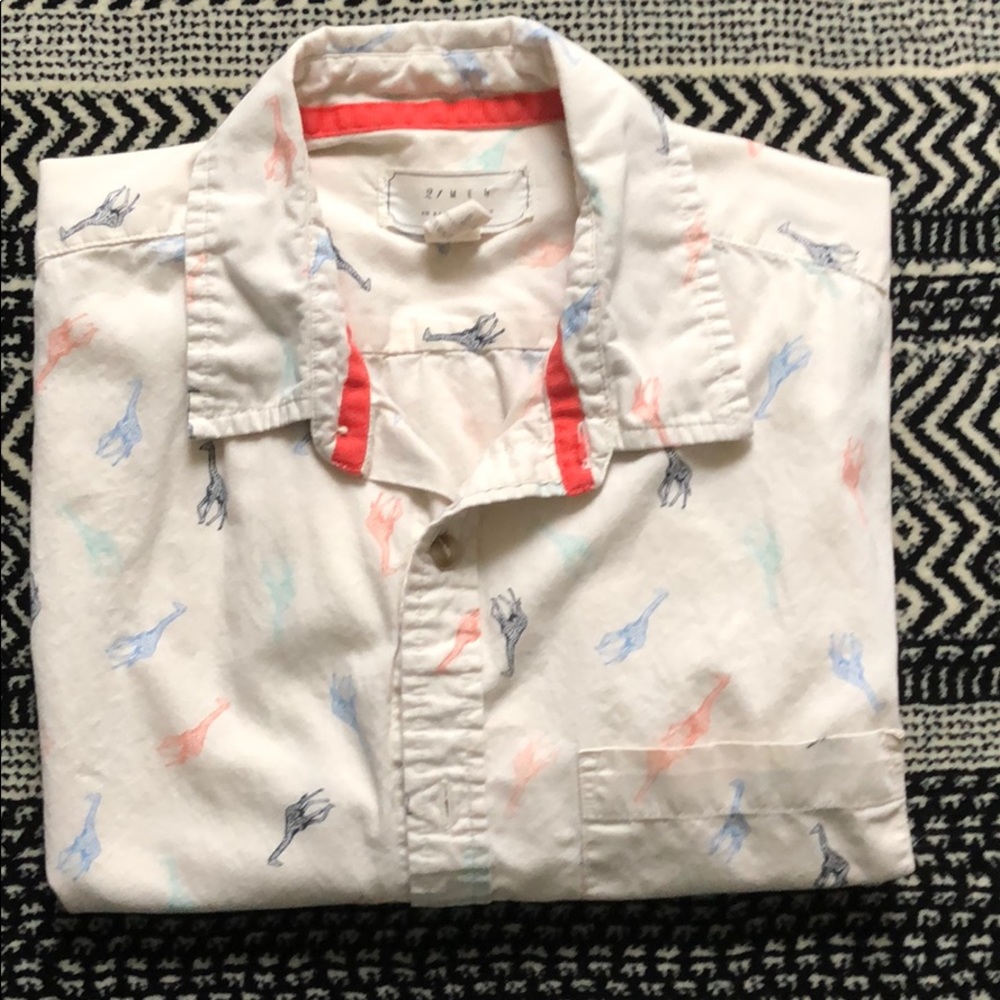 Forever21 men’s giraffe button up